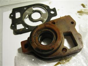 (image for) water pump housing Mercury 80 hp outboard old 2 stroke 4 cylinder