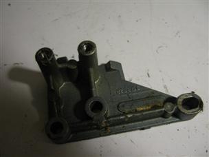 (image for) small bracket blue OLD V4 2 cycle Evinrude 60653R 1960s outboard