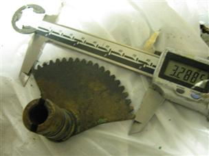 (image for) ignition throttle gear 1950s Hiawatha 16 hp outboard green 3945-1881 3945-1861