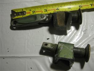 (image for) 1950s 1960s 5/8" Antique Johnson Thumb screw outboard