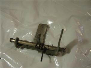 (image for) throttle timing lever 1950s Evinrude Fleetwin 4447 4434 outboard motor 7.5 hp