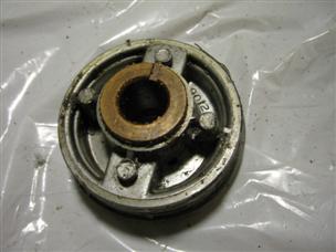 (image for) 901298 bearing cap Chrysler model 2502 outboard motor 20 25 hp 25021-31 25021