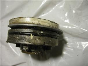 (image for) 901298 bearing cap Chrysler model 2502 outboard motor 20 25 hp 25021-31 25021