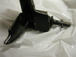 (image for) Hood latch old Mercury 6 hp outboard 60 