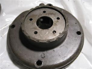 (image for) 1950s water pump housing Evinrude Bigtwin 25012 25 hp outboard johnson rd