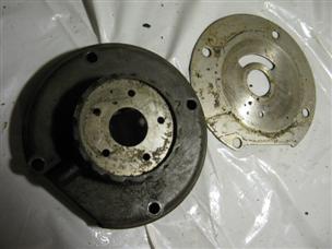 (image for) water pump housing 1950s Johnson RD-15 outboard