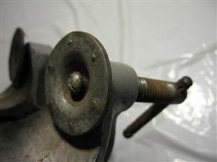 (image for) IJ-62 IJ-61 clamp 1940s 1950s antique outboard