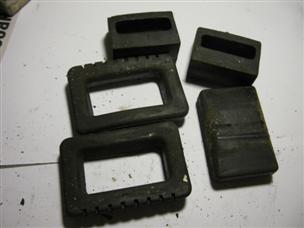 (image for) Antique West Bend 5.5 hp outboard rubber Elgin mounts OLD 2 STROKE outboard