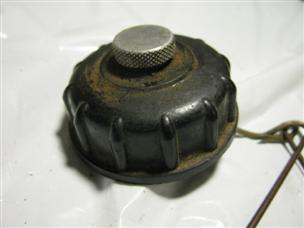 (image for) Gas cap 1950s SEABEE 12 hp gale outboard