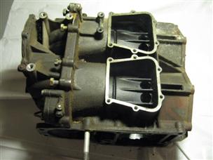 (image for) 375762 engine block 1950s 25 hp Johnson Evinrude outboard