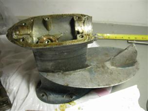 (image for) upper lower unit housing 1950s Evinrude model 15014 outboard