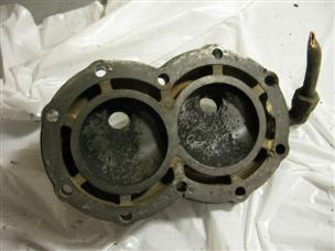 (image for) 1930s cylinder head Antique Johnson AT-39 outboard motor