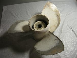 (image for) propeller 13 3/4 x 15 Evinrude 50ESL71S 50 hp outboard 50esl71