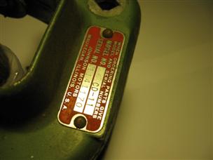 (image for) clamp 1950s green Johnson model CD-14 outboard