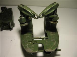 (image for) clamp 1950s green Johnson model CD-14 outboard