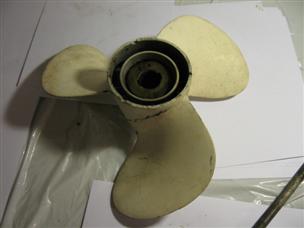 (image for) propeller 1958 or 1959 Fat 50 hp V4 Johnson Evinrude OMC