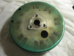 (image for) flywheel 1950s Hiawatha 16 hp outboard 3945-1881 3945-1861