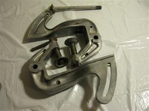 (image for) 11c146 11c144 11-146 11-144 clamp Antique Johnson model 210 outboard motor 