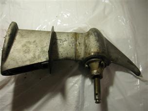 (image for) lower unit 1950s Evinrude Fleetwin 4447 4434 outboard motor 7.5 hp