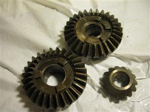 (image for) straight cut bevel gears 1960s Mercury 6 cylinder lower unit outboard motor