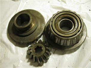 (image for) straight cut bevel gears 1960s Mercury 6 cylinder lower unit outboard motor