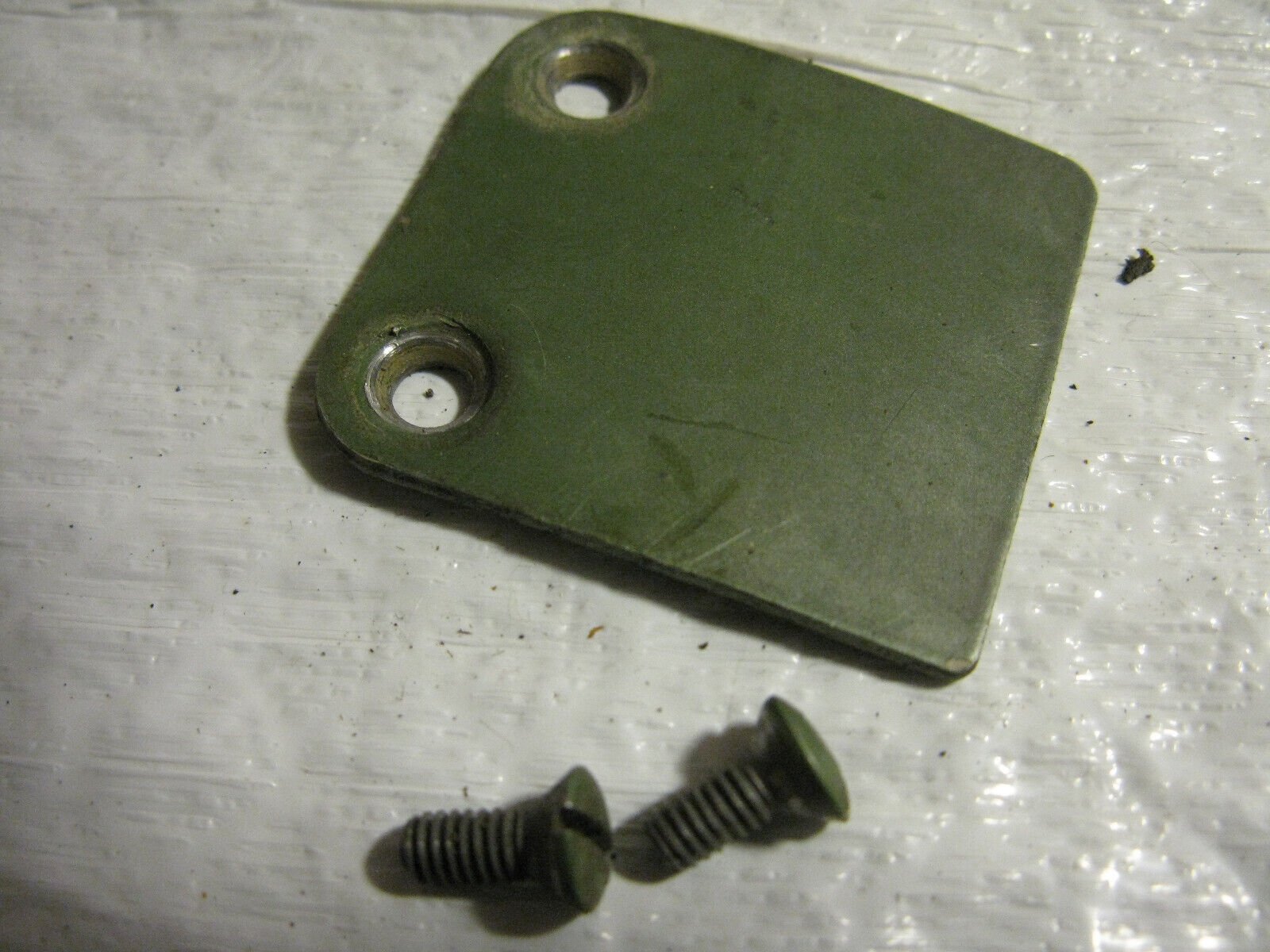 (image for) green cover + screws 1950s Johnson QD-14 outboard - Click Image to Close