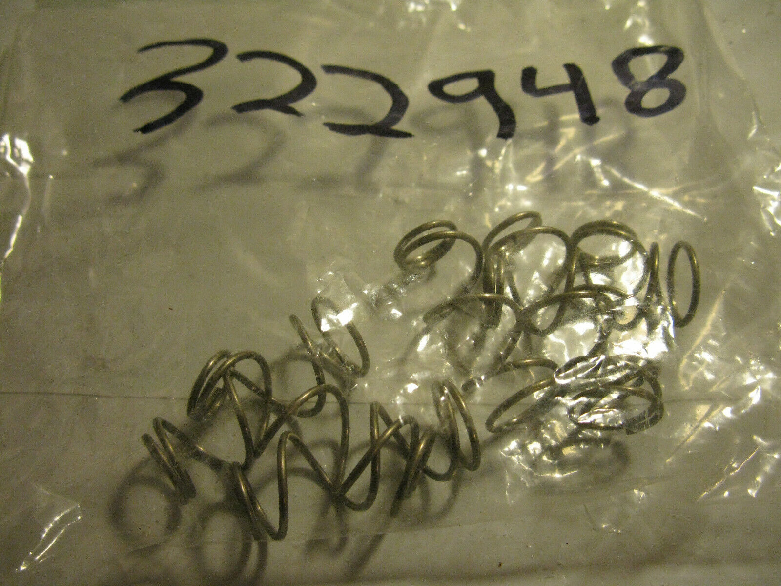 (image for) LOT of springs OMC 322948 outboard johnson evinrude - Click Image to Close