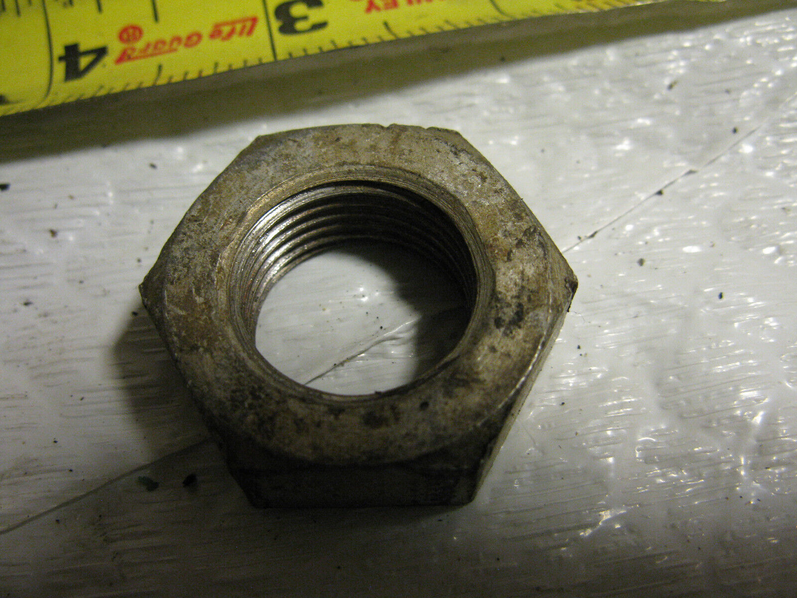 (image for) flywheel nut Evinrude 50ESL71S 50 hp outboard 50esl71 - Click Image to Close