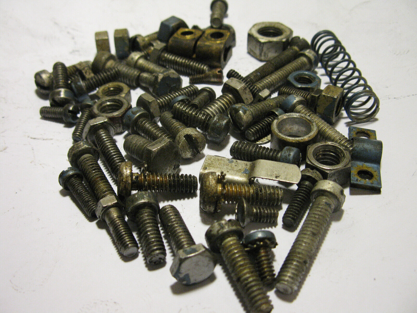 (image for) hardware nut bolt Evinrude 10 model 10014 outboard motor - Click Image to Close