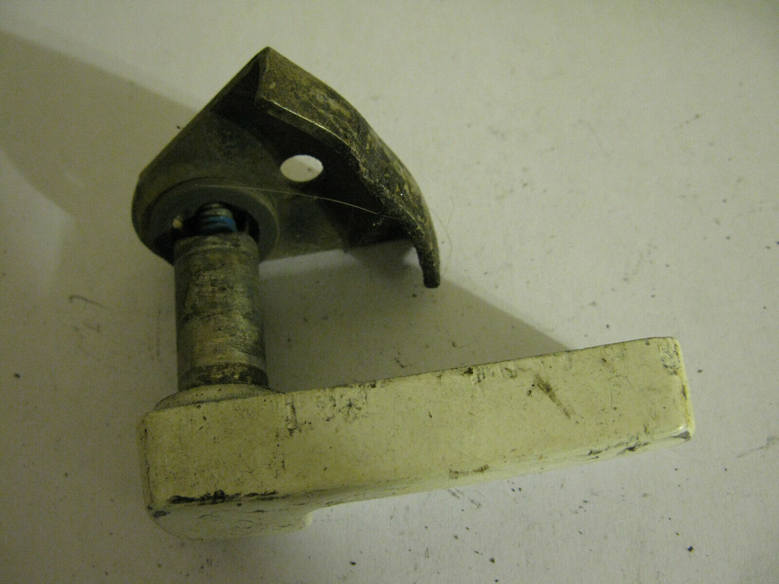 (image for) 1970s Johnson outboard hood latch - Click Image to Close