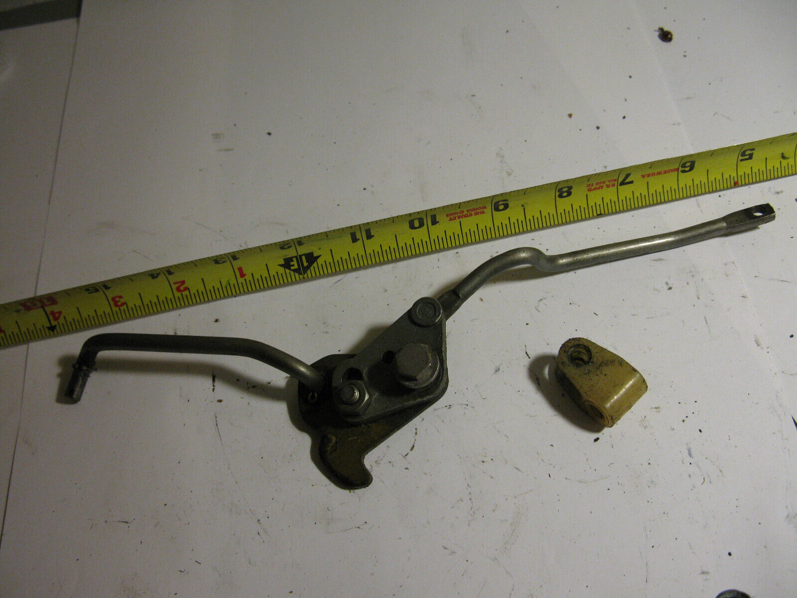 (image for) linkage blue OLD V4 2 cycle Evinrude 60653R 1960s outboard - Click Image to Close