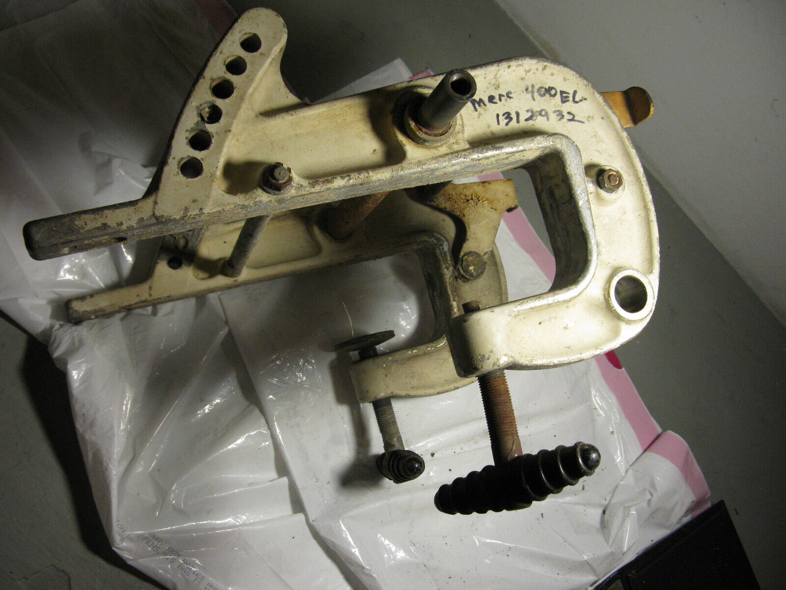 (image for) clamp OLD White Mercury 400EL outboard - Click Image to Close