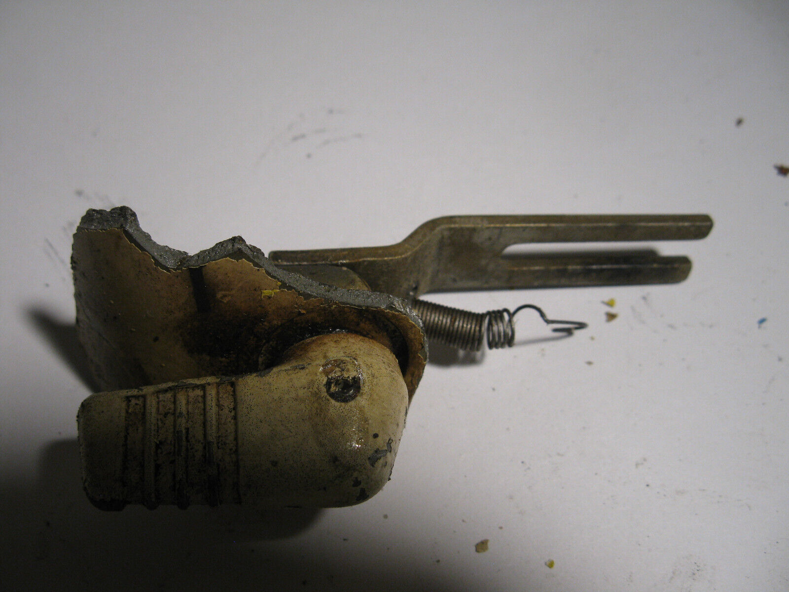 (image for) OLD 2 cycle White Mercury 6 hp knob lever outboard 60 - Click Image to Close