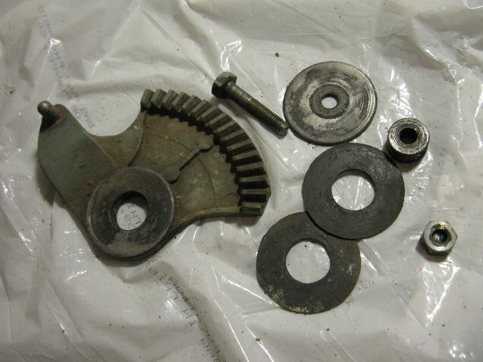 (image for) throttle part gear 1950s Johnson RD-15 outboard motor 25 30 hp - Click Image to Close