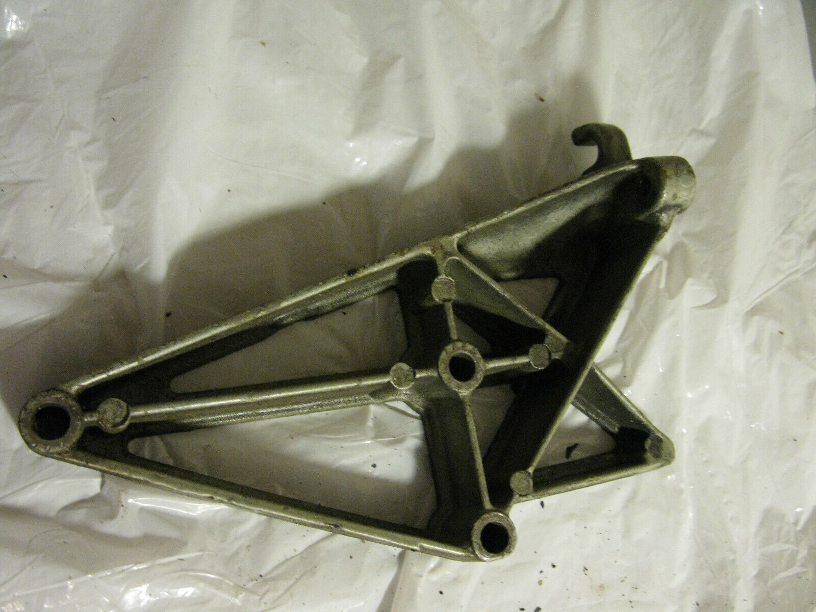 (image for) bracket 1960 Evinrude Lark 40 hp 35520 outboard motor 35521 - Click Image to Close