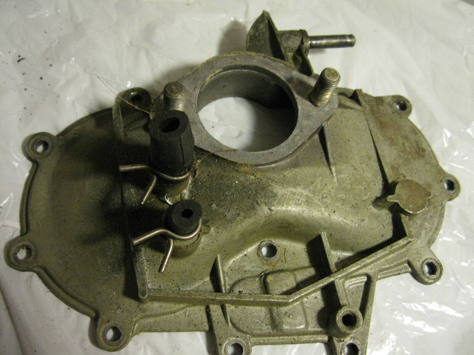 (image for) intake manifold 1960 Evinrude Lark 40 hp 35520 outboard motor 35521 - Click Image to Close