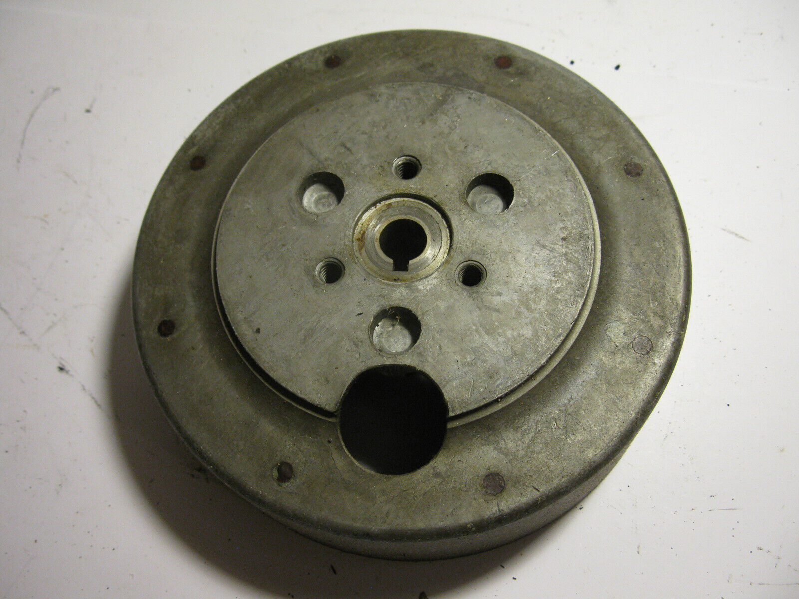 (image for) flywheel Antique Sportwin 4423 bracket - Click Image to Close