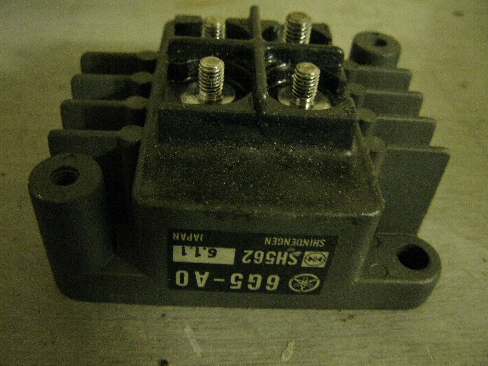 (image for) rectifier regulator Yamaha 150 hp 6J9L302062 outboard - Click Image to Close