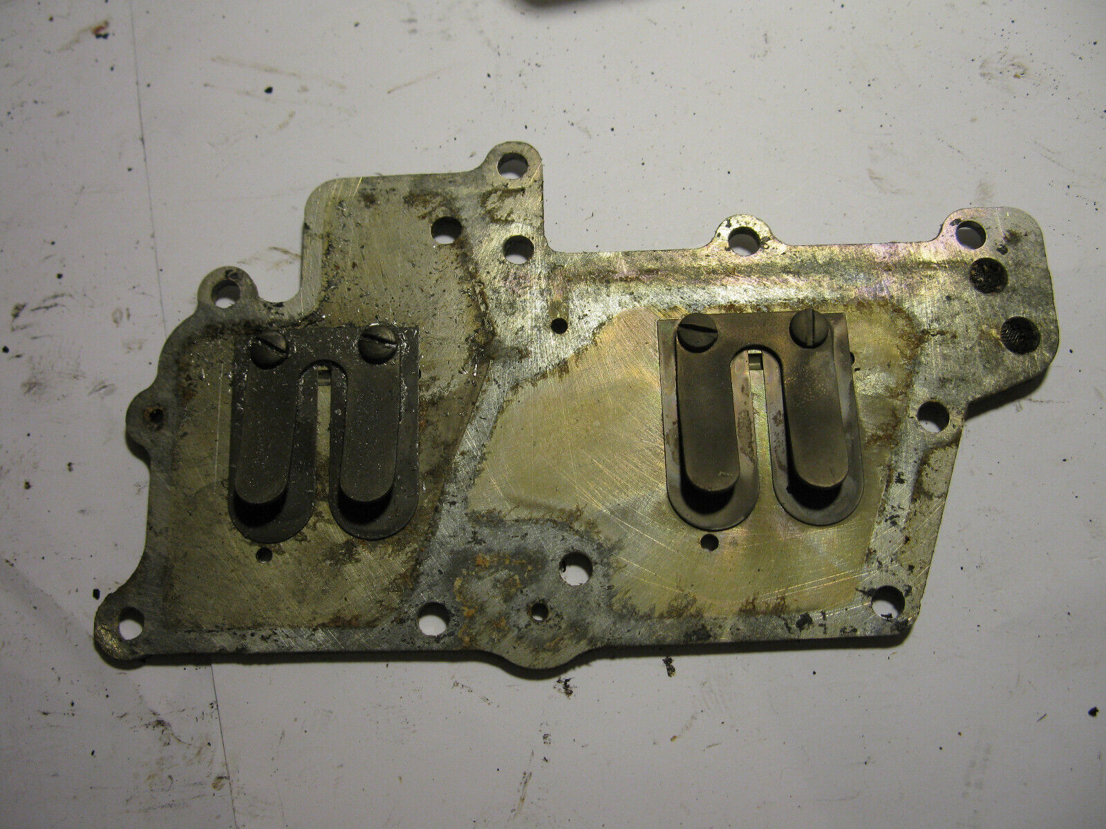 (image for) intake plate Johnson 9R73B outboard motor - Click Image to Close