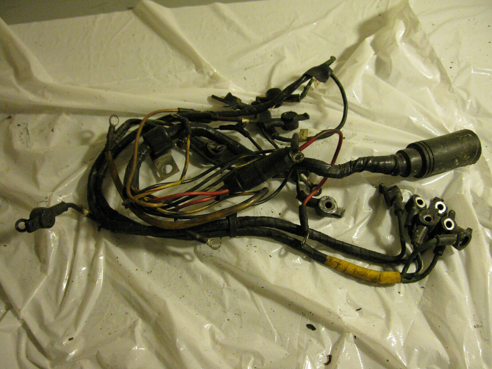 (image for) wiring 1983 Mercury 200 hp outboard motor - Click Image to Close