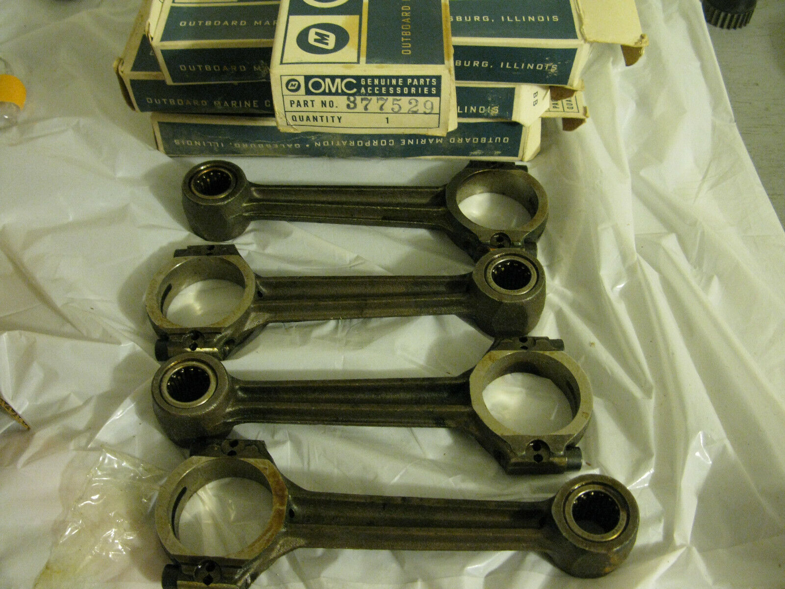 (image for) ONE omc 377529 connecting rods evinrude johnson outboard - Click Image to Close