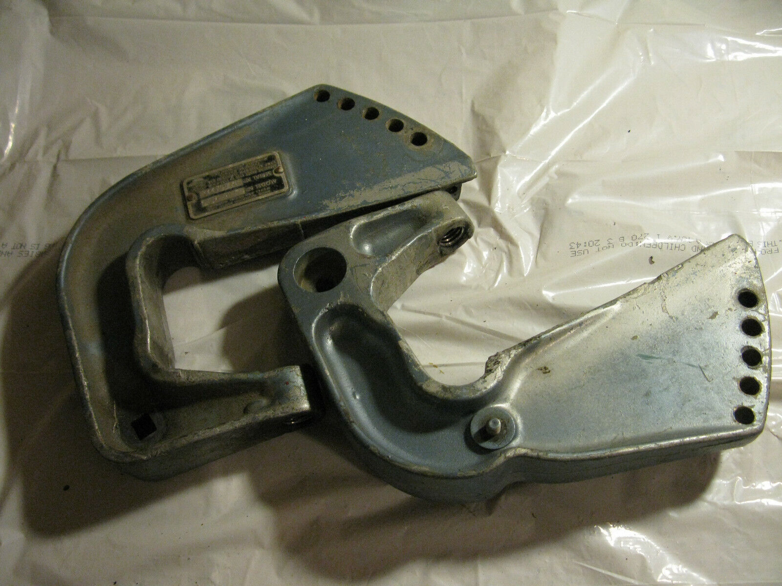 (image for) transom clamp 1977 Evinrude 9.9 hp 10755 15 hp johnson - Click Image to Close