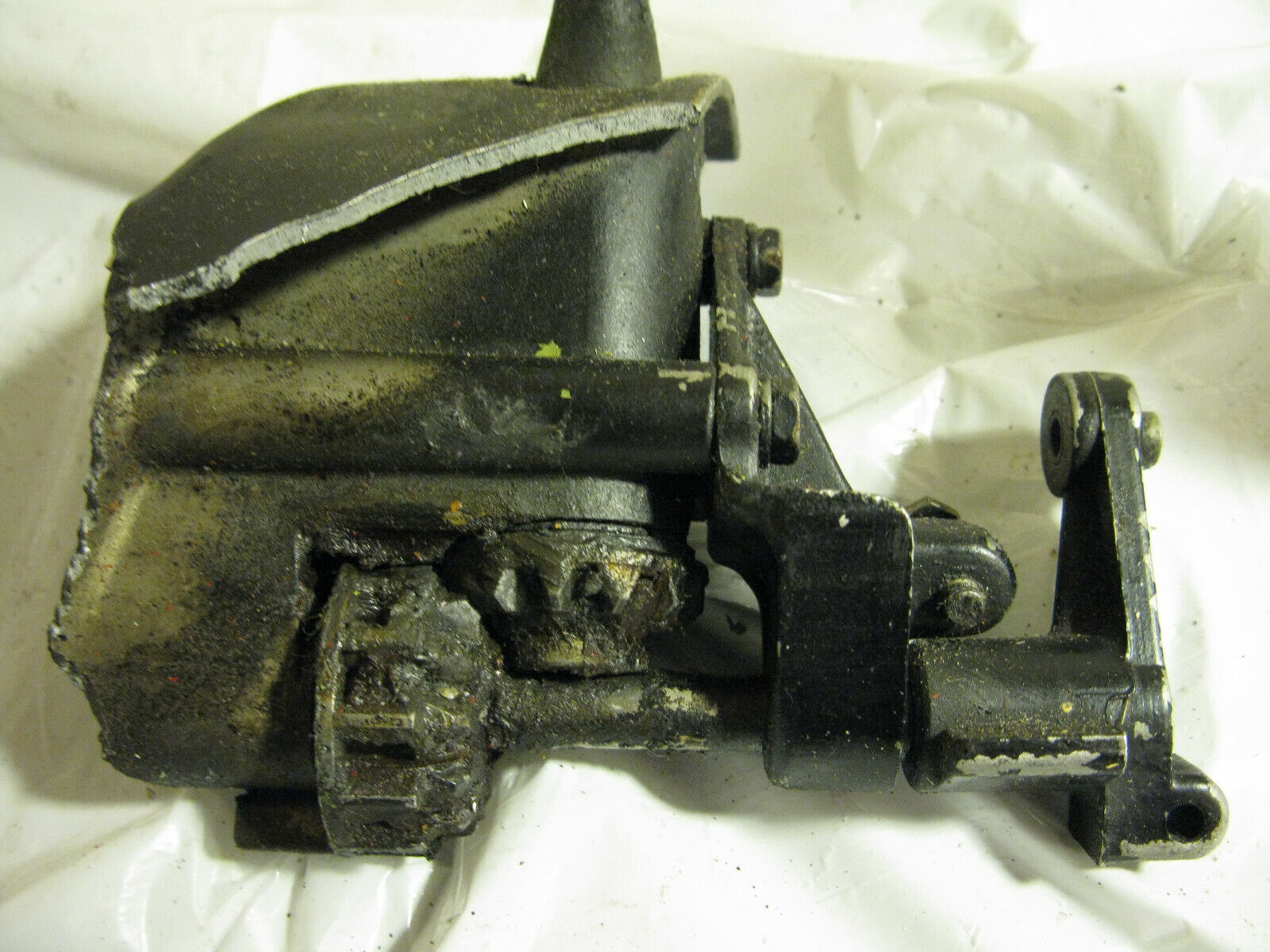 (image for) gear link lever antique 1960s Mercury 3.9 hp outboard motor - Click Image to Close