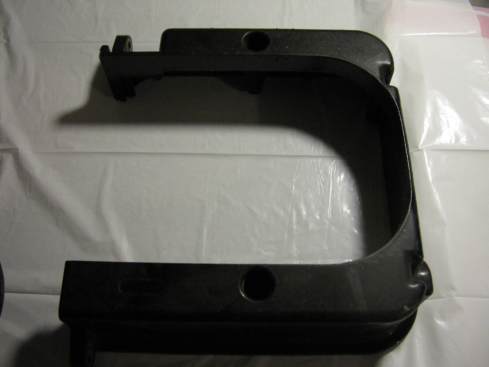 (image for) 72974 bracket casting black Mercury 85 outboard - Click Image to Close