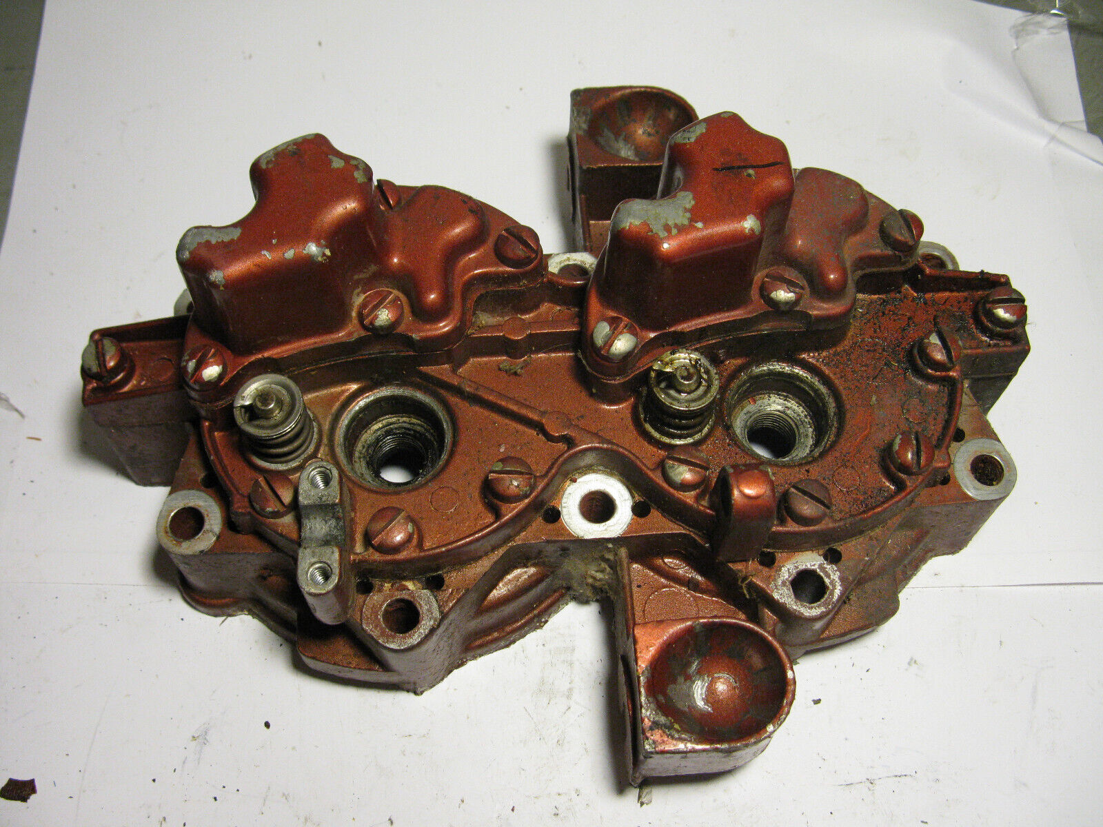 (image for) cylinder head holiday bronze 1950s Johnson model RD-19 outboard - Click Image to Close