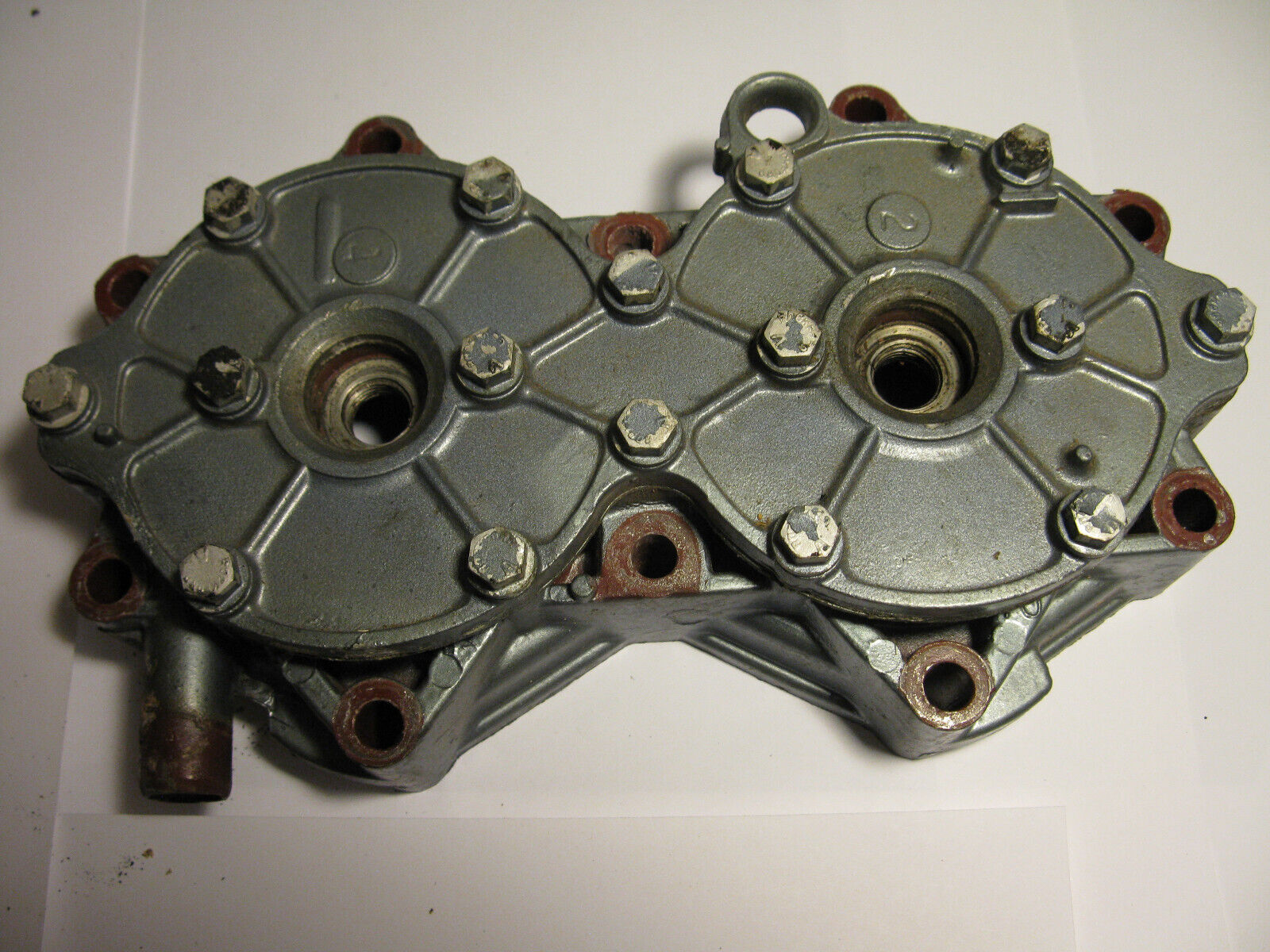 (image for) cylinder head blue OLD V4 2 cycle Evinrude 60653R 1960s outboard - Click Image to Close