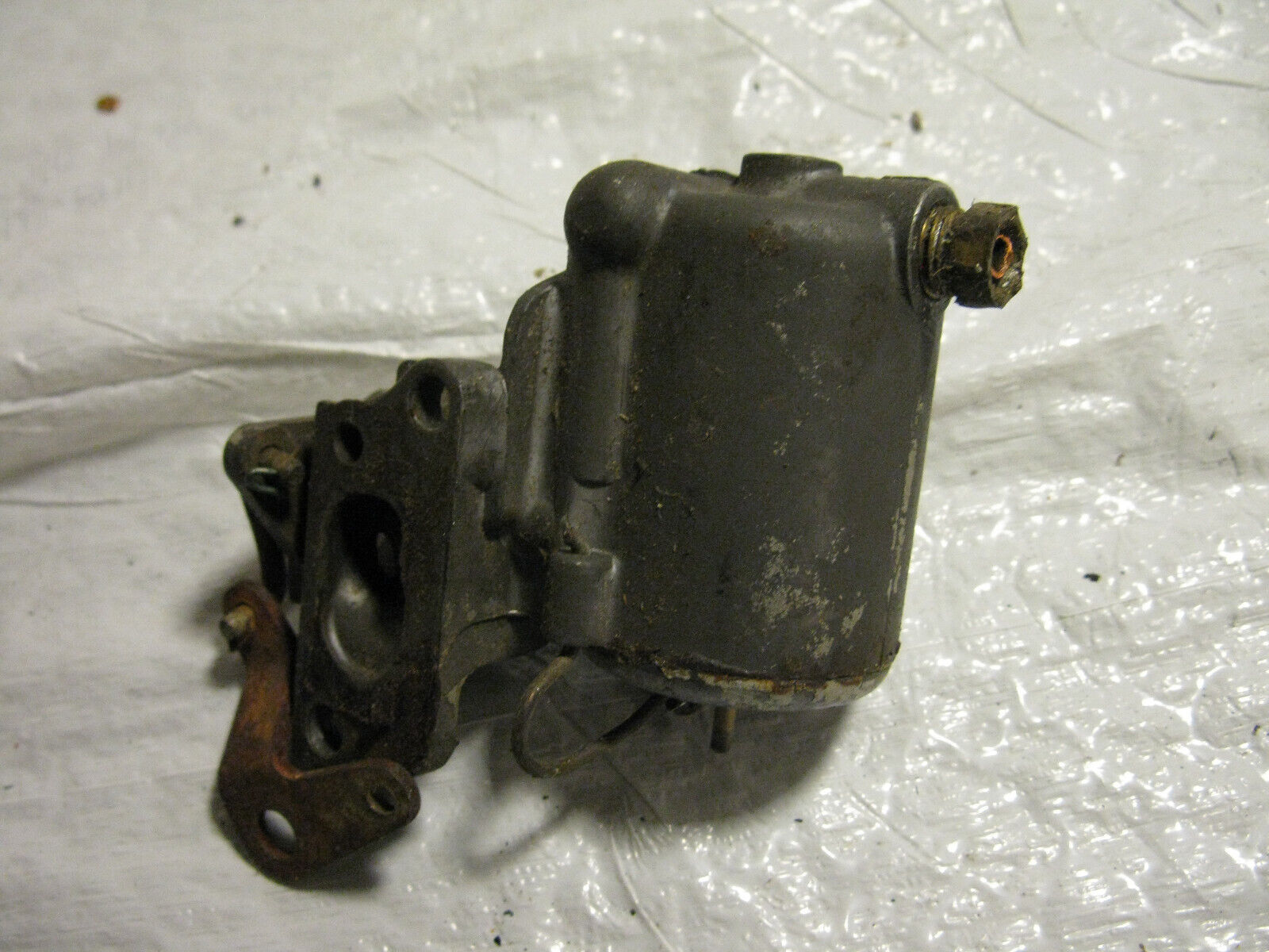 (image for) 43015 carburetor Antique Johnson MS MD outboard - Click Image to Close