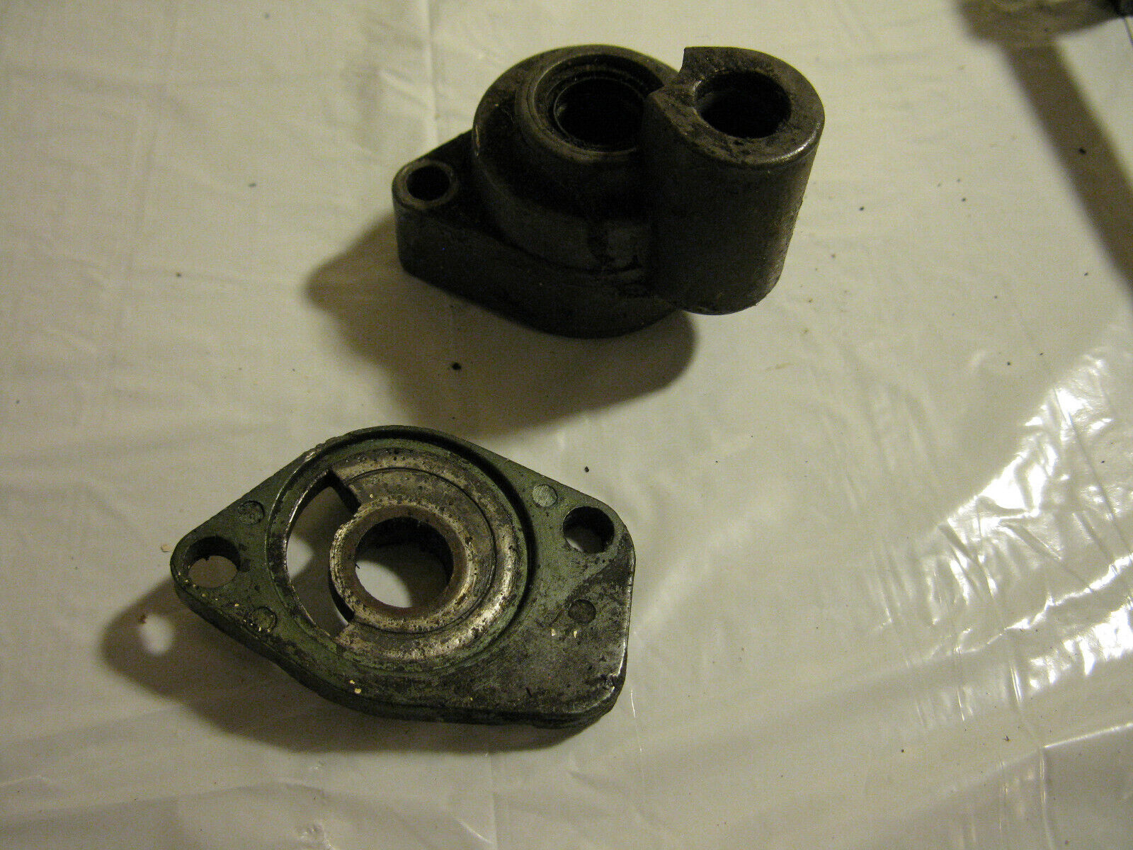 (image for) water pump housing 7.5 hp JC Penney outboard motor - Click Image to Close