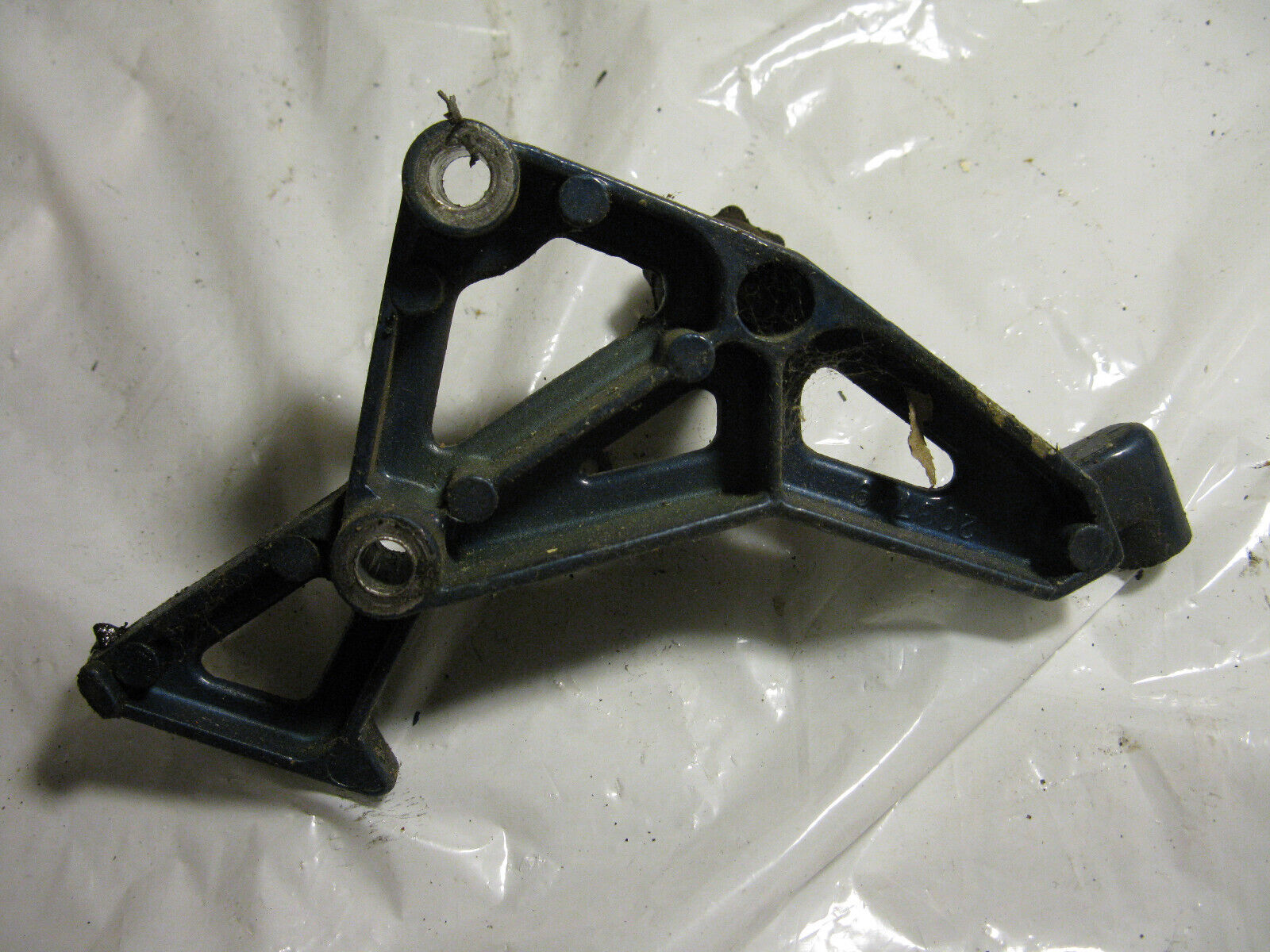 (image for) bracket mount 1950s Evinrude Sportwin 10016 outboard - Click Image to Close