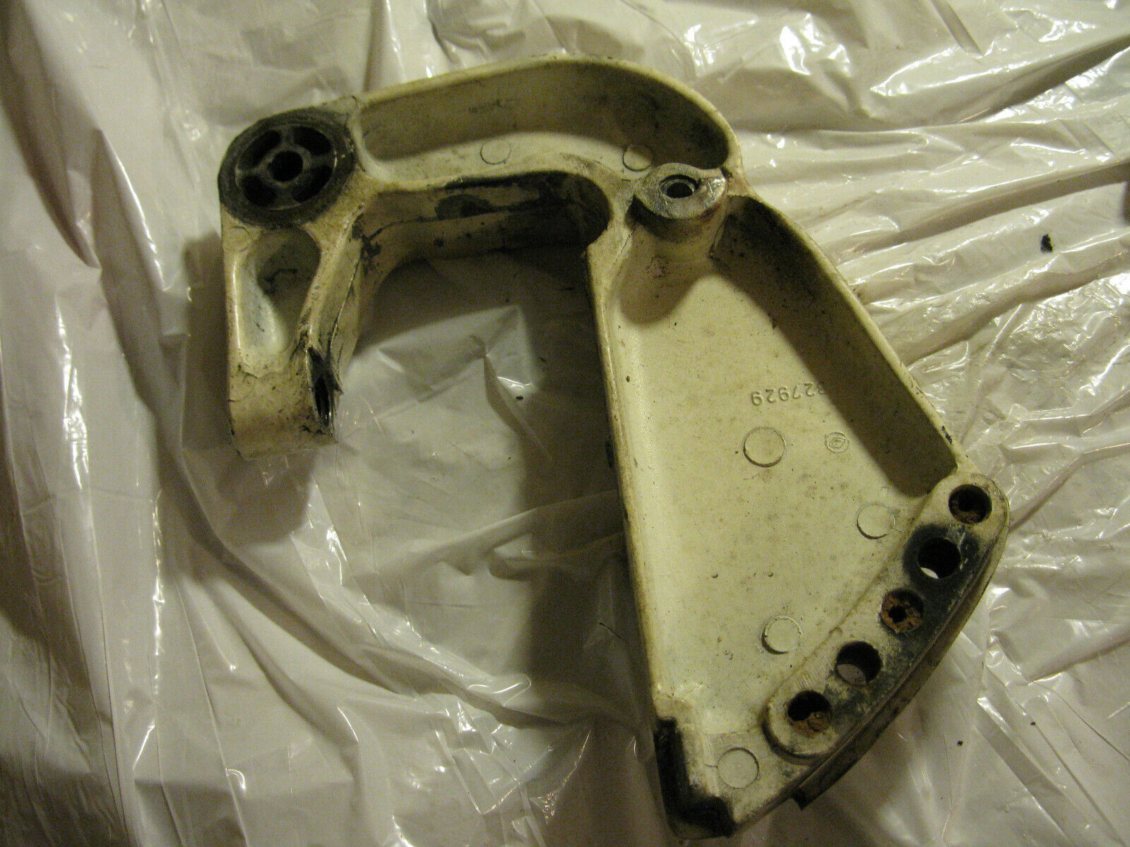 (image for) 327929 transom clamp 1984 Johnson 9.9 hp outboard Evinrude 15 J10SEL - Click Image to Close